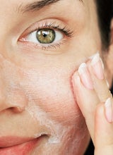 Tu guía para humectar, proteger del sol y limpiar la piel sensible